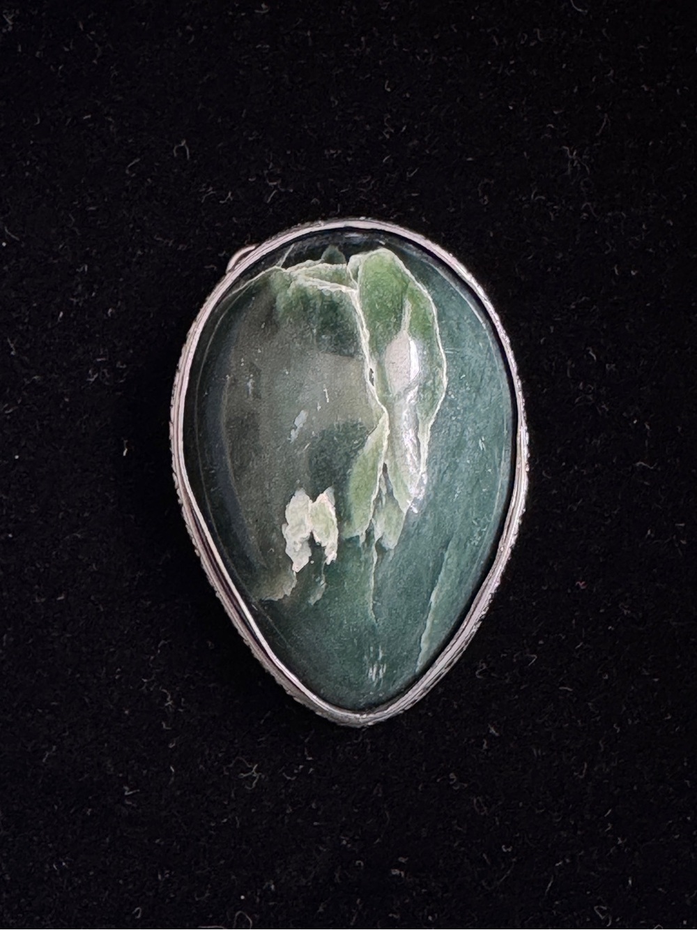 925 Sterling Silver large green Stone cabochon pendant.
